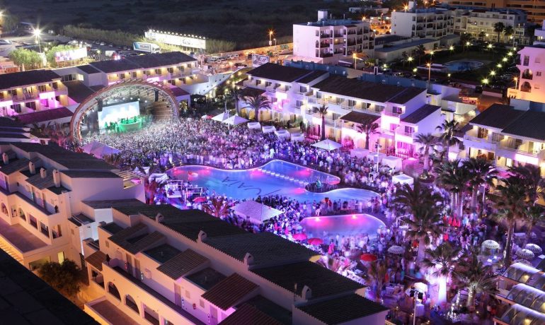 De bekendste hotels van Ibiza